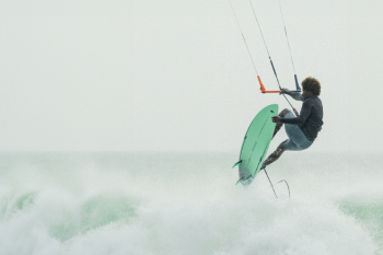 CHE COS'È IL KITESURF?